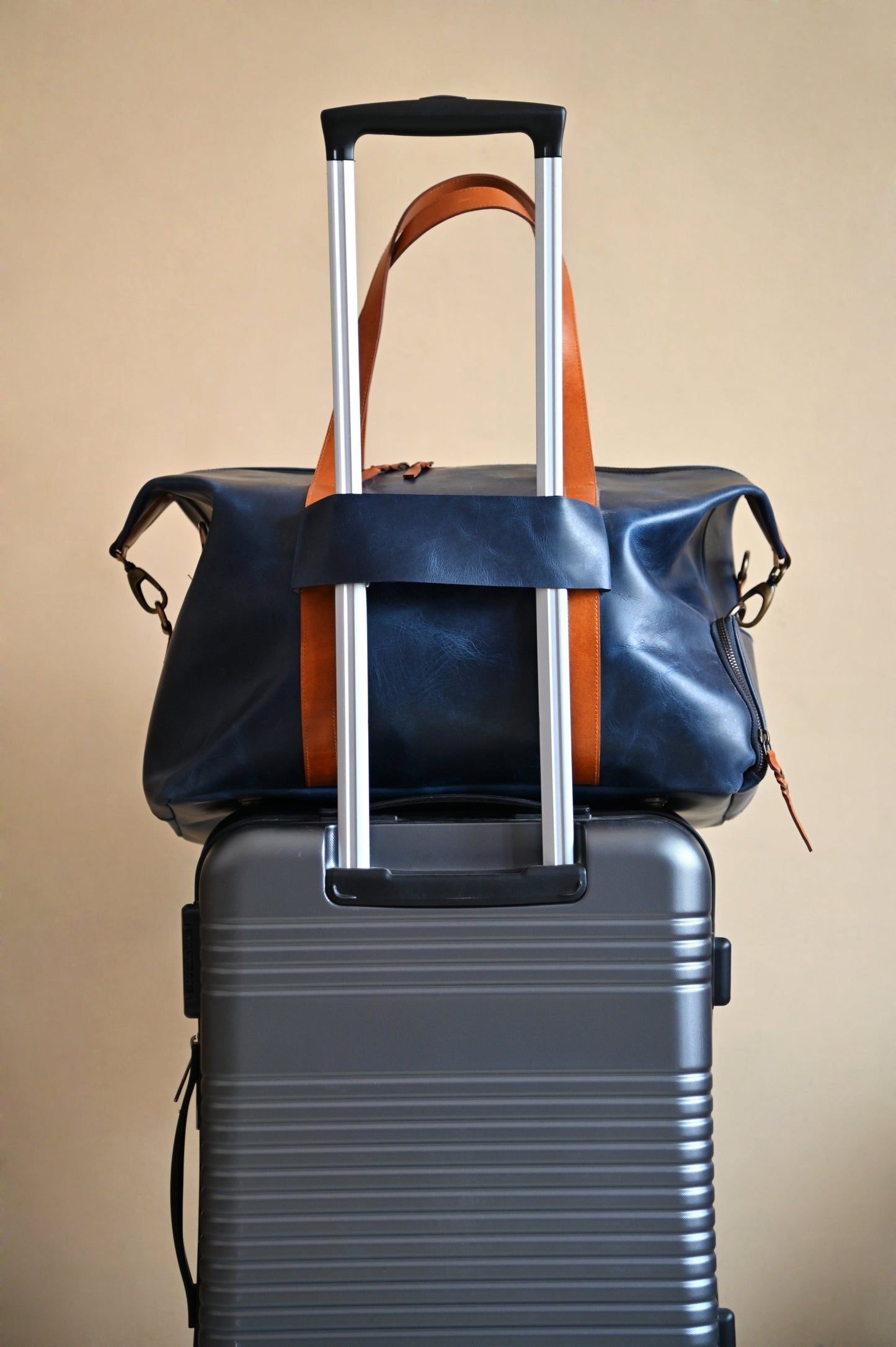 Discoverer Duffel Bag - Midnight Blue