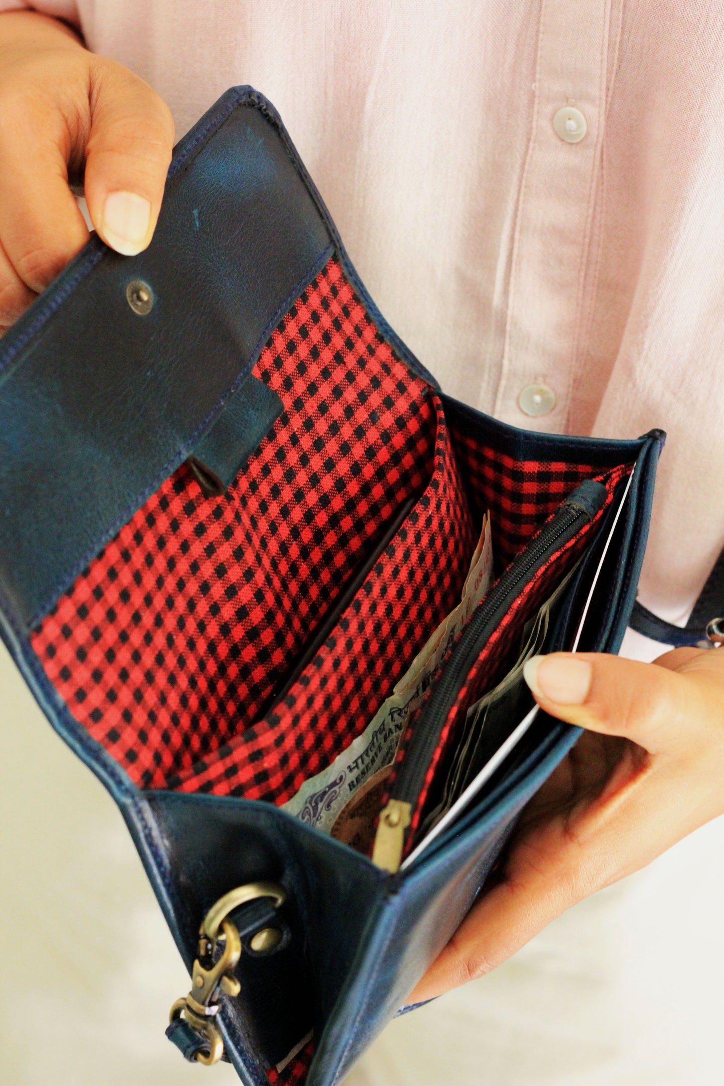 Elementary Mobile Sling Wallet - Teal Blue