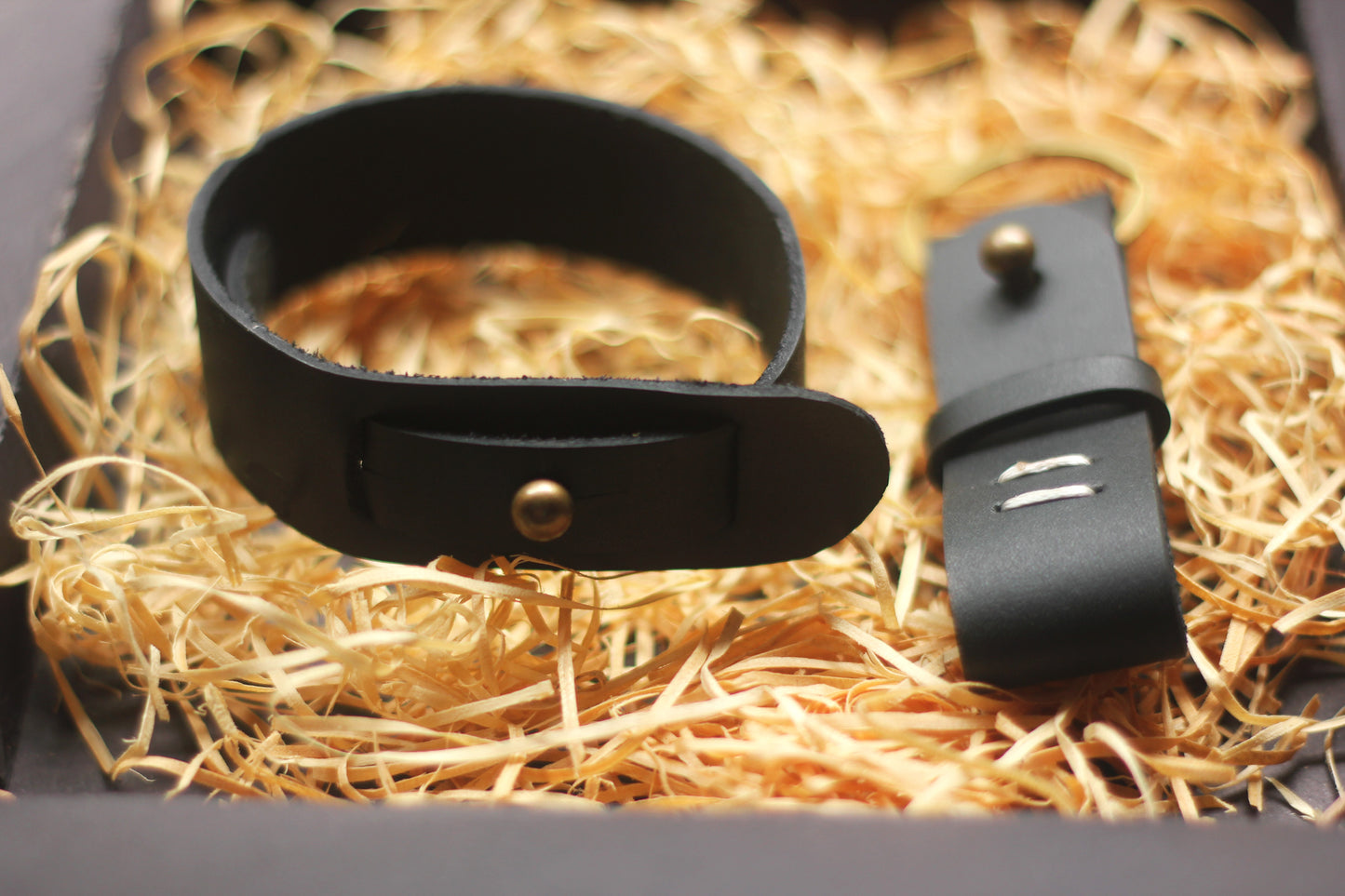 CONSTANT RAKHI SET- BLACK