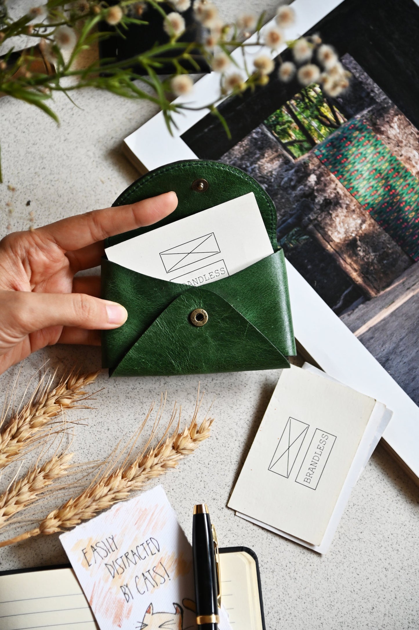 Essential Card Case- Black