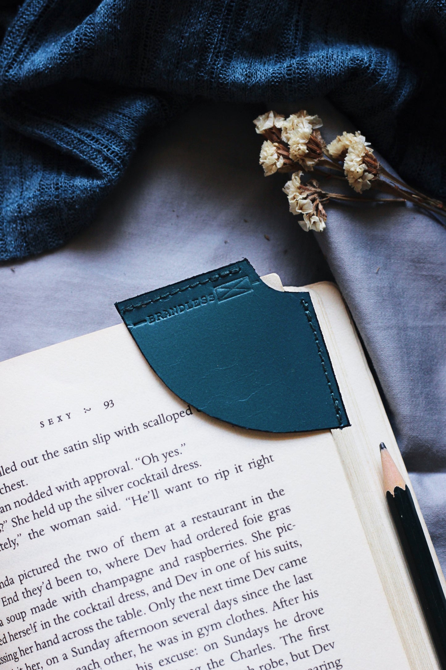 Corner Bookmark 2.0- Teal Blue & Black