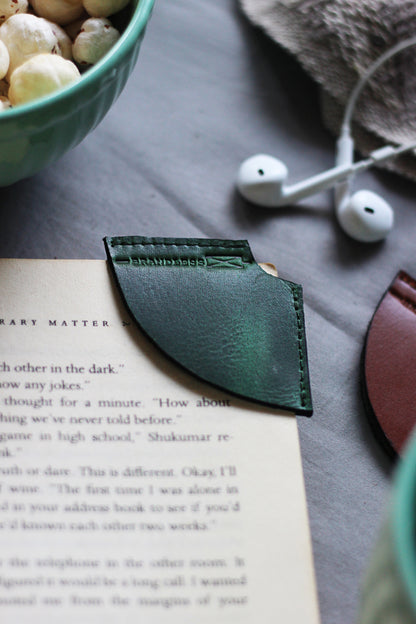 Corner Bookmark 2.0- Dark Green & Tan Brown