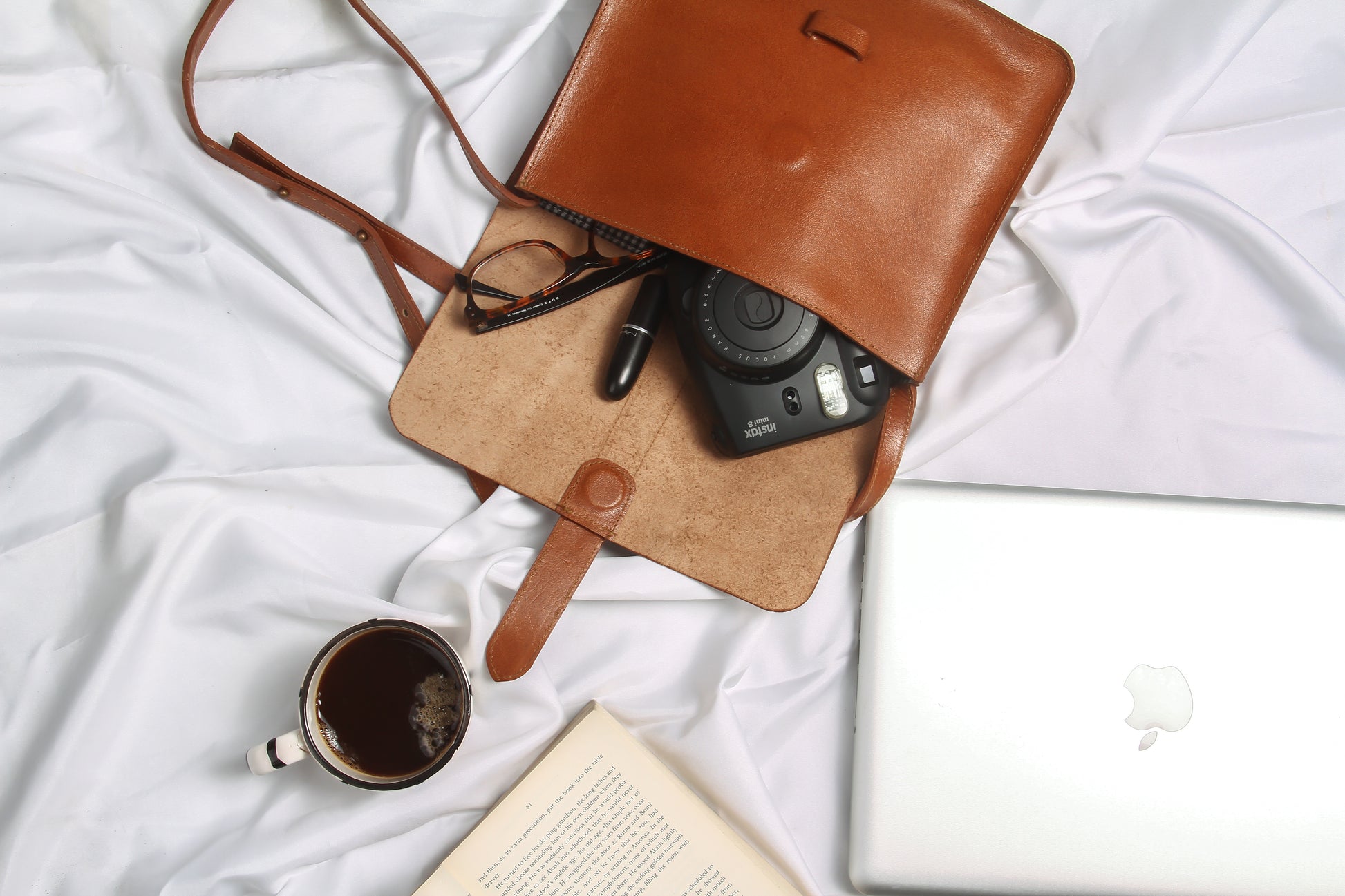 cross body messenger leather bag