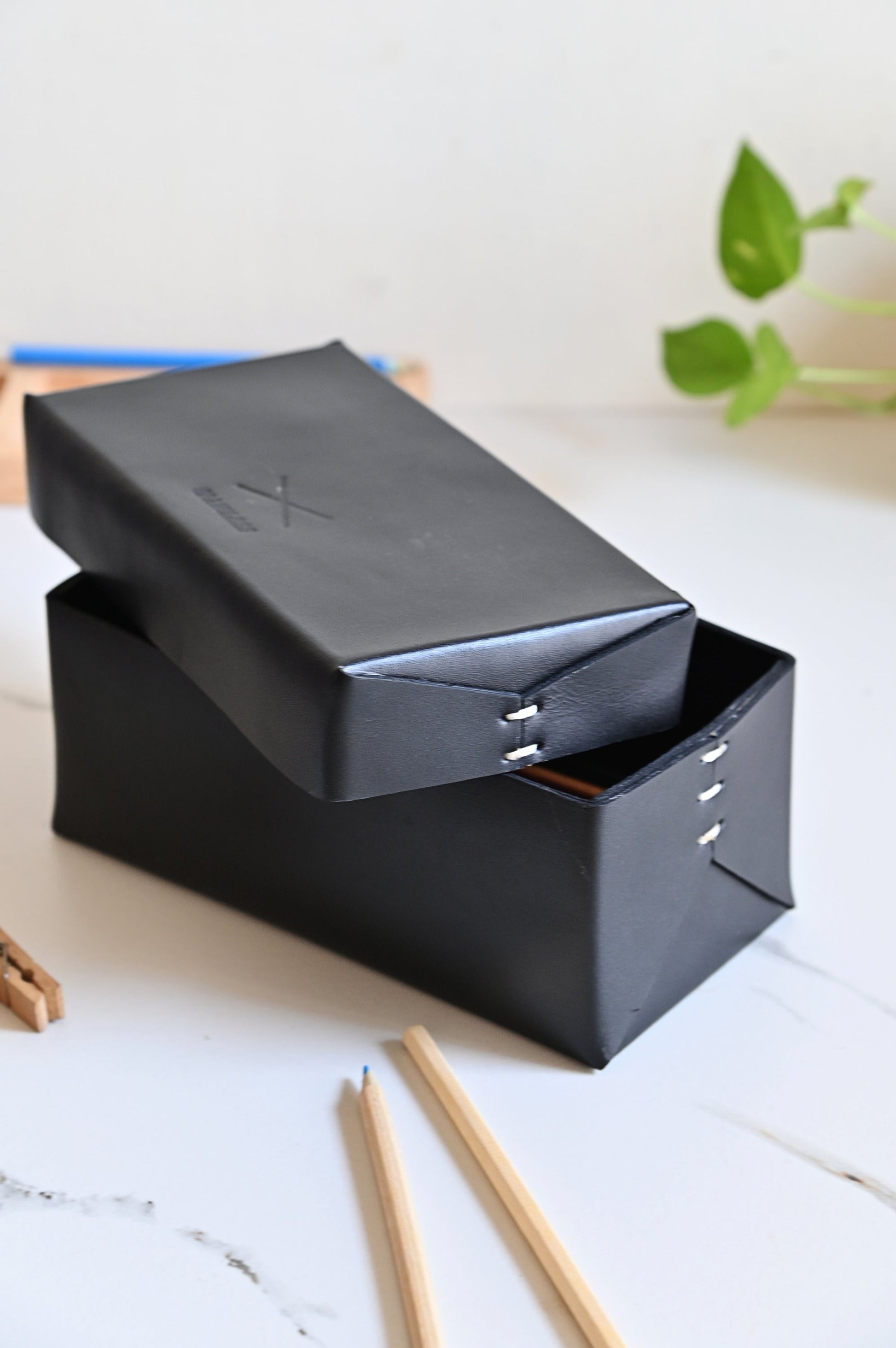 LEATHER UTILITY BOX- BLACK – Brandless