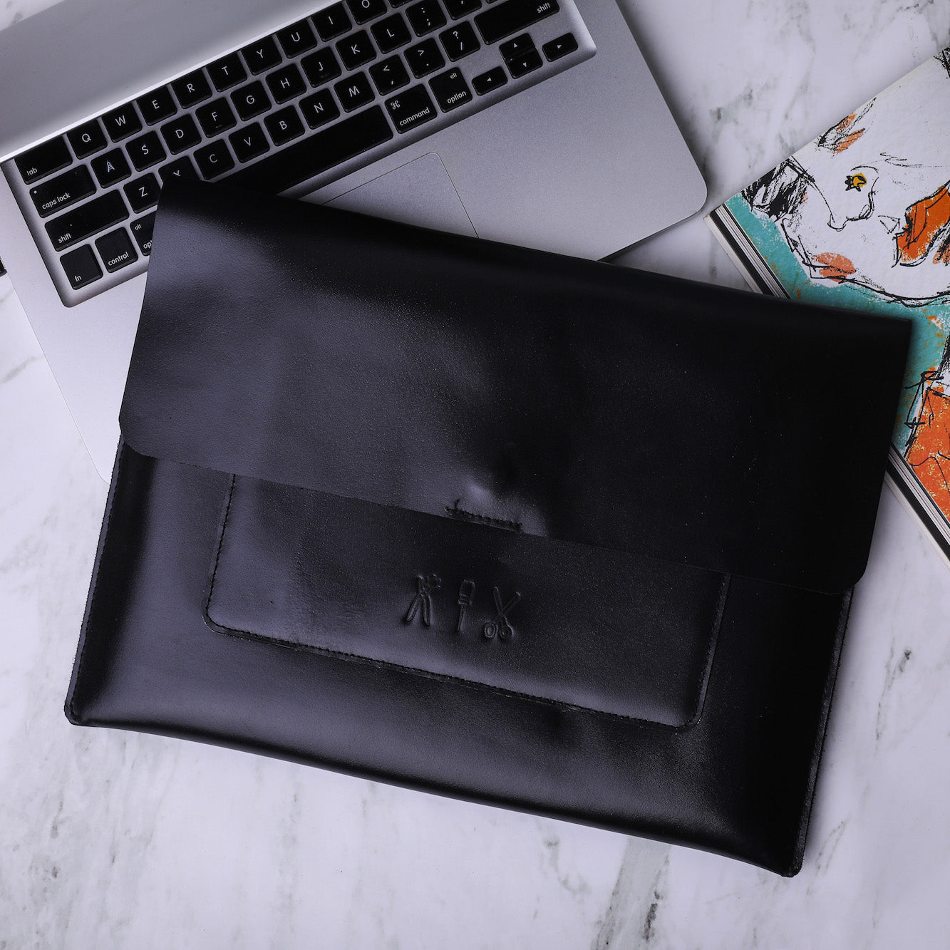 HANDCRAFTED LEATHER LAPTOP SLEEVE COVER