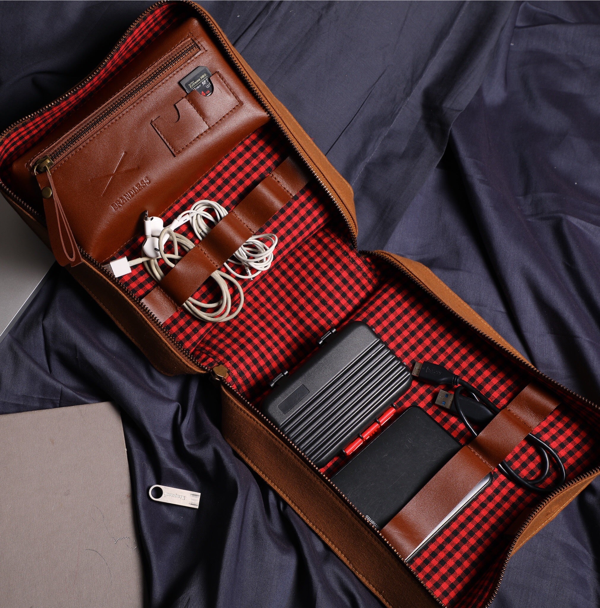 Tech Dopp Kit - Tan – Brandless