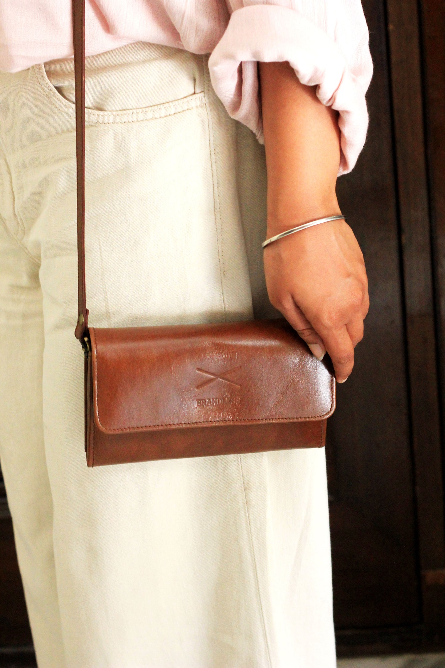Elementary Mobile Sling Wallet - Brown